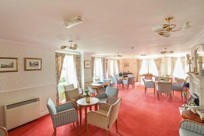 COMMUNAL LOUNGE