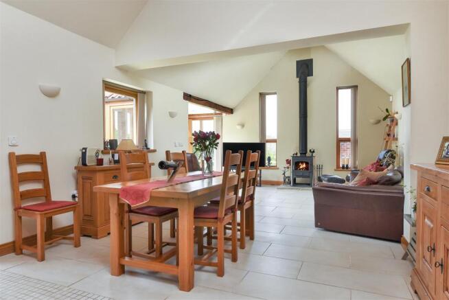 DINING ROOM/SITTING ROOM