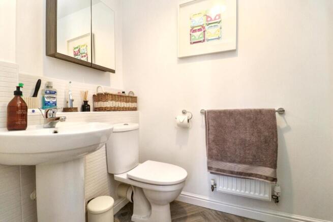3 bed Semi-Detached for sale Image 10
