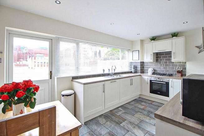 Bath Street, SEDGLEY, DY3 1LT photo 4