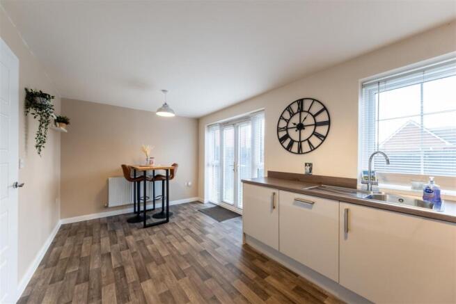 41 Redwing Street-002.jpg