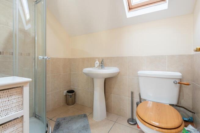 NI SHOWER ROOM