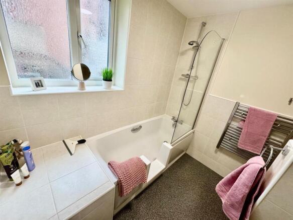 1 bed Flat for sale Image 6