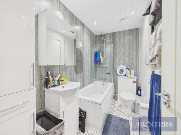 2 bed Terraced to rent Image 8