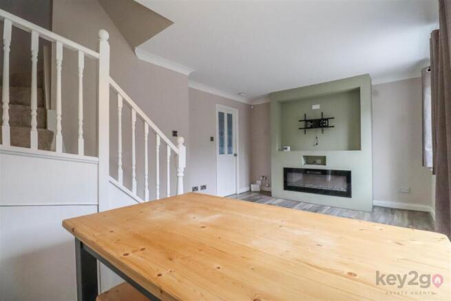 3 bed Semi-Detached to rent Image 7