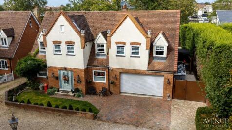 Chestnut Walk, Corringham