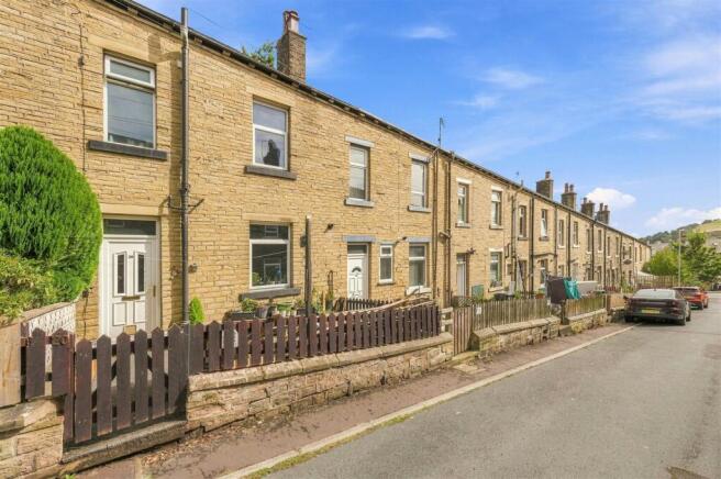 24 - 18 Claremont Street HX6 2PD.jpg