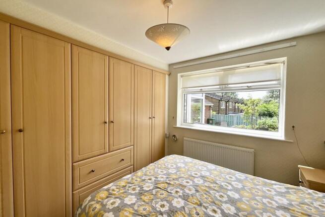 3 bed Bungalow for sale Image 11