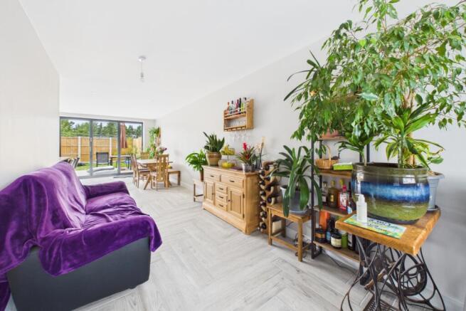 4 bed Detached for sale Image 8