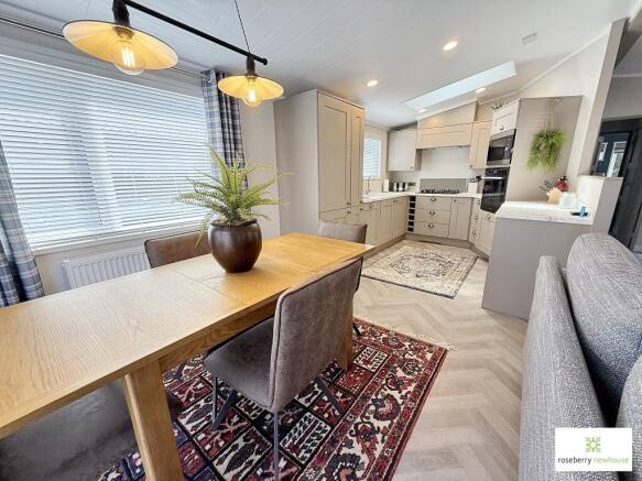 2 bed Detached for sale Image 5