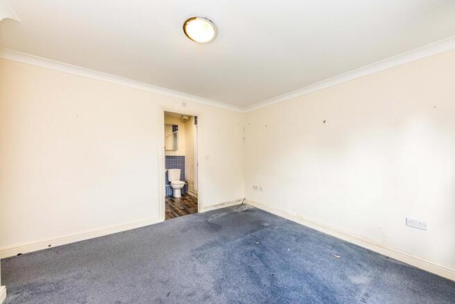 Bedroom with en suit