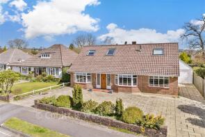8, Grange Close, Redhill RH1 3DY