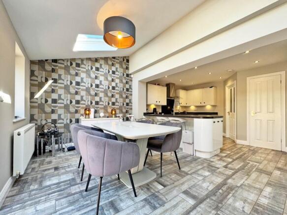 3 bed Detached for sale Image 10