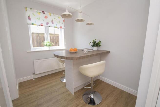 4 bed Detached for sale Image 6
