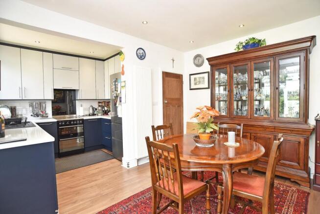 3 bed Semi-Detached for sale Image 4