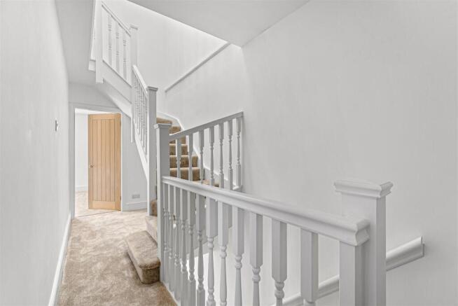4 bed End of Terrace for sale Image 9