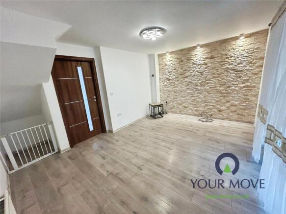 2 bed End of Terrace to rent Image 5