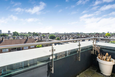 Knightwood Court, Colonnade Gardens, Acton, Ealing