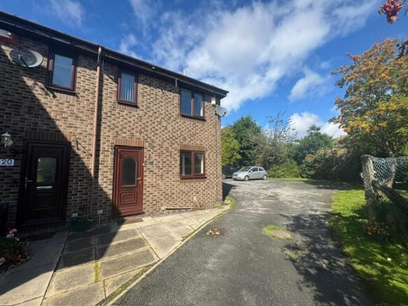 2 bed Semi-Detached to rent Image 12