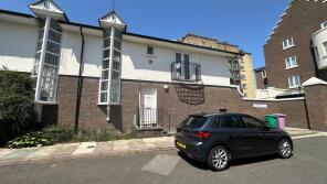 15, Chichester Way, London E14 3EG