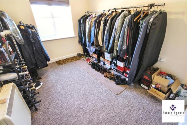 3 bed Flat for sale Image 10