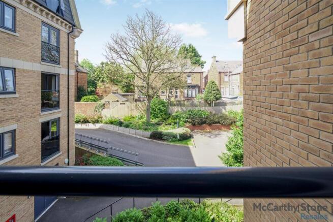 1 bed Apartment for sale Image 9