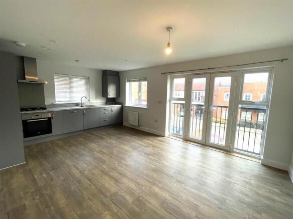 Kitchen / Living Area