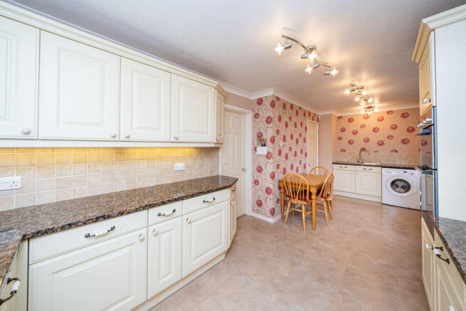 Woodchester, Hagley photo 4