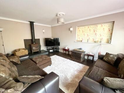 Cedar House, 10 Carreg Arwyn, Llanharry, Pontyclun CF72 9LG