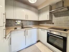 Flat 3, 11a Excel House, St Giles Close, Reading RG1 2BX