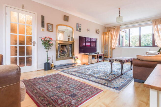 4 bed Detached for sale Image 8