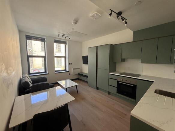 apt 8 (2).JPG