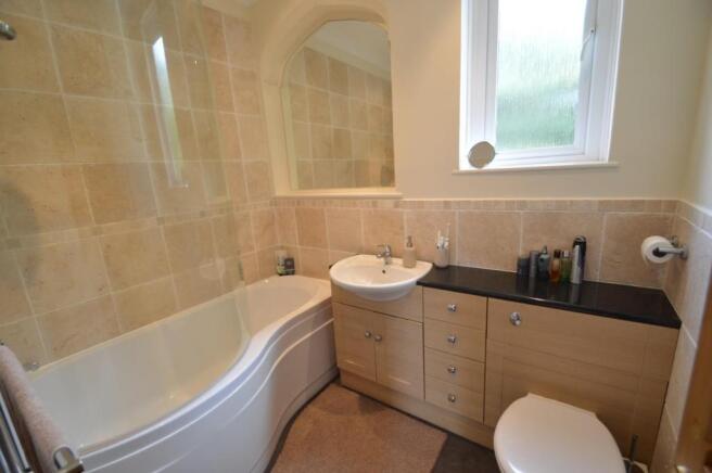 10 - Bathroom.JPG