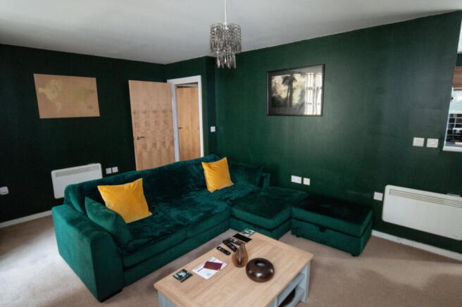 1 bed Flat for sale Image 4