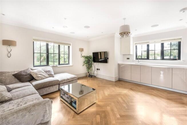 Sitting Room/Kitchen