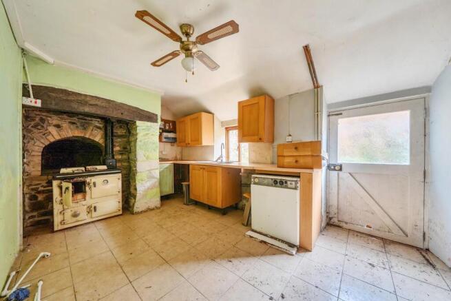 Kitchen (2).jpg