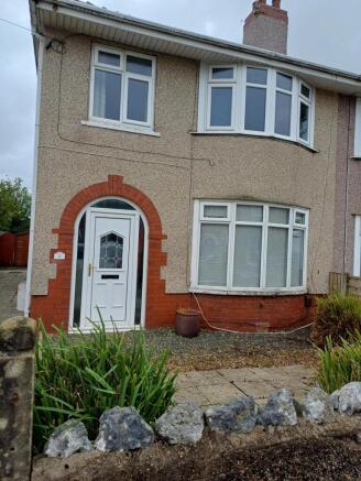 2 bed flat to rent Beaufort Road, Morecambe LA4 6
