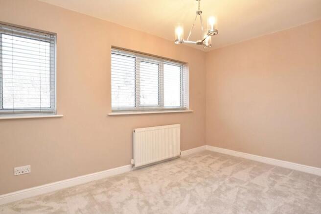 4 bed Detached to rent Image 9