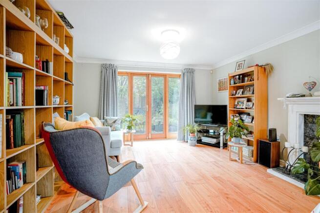 12A Copperfield Way, Burwell-15.jpg