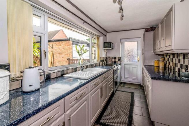Kitchen: