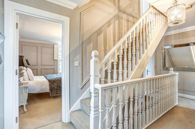 GALLERIED LANDING
