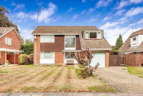 16 Grange Close , Goring on Thames