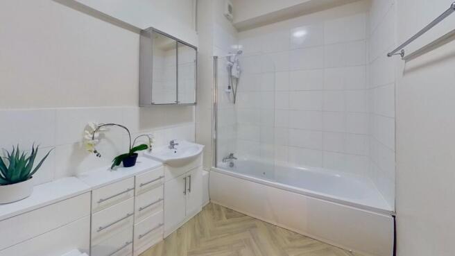 261-Mansfield-Road-Bathroom