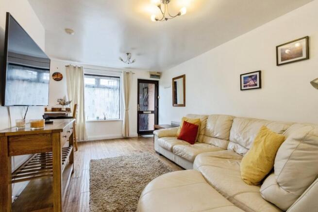 1 bed Flat for sale Image 7