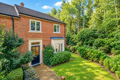 Adams Walk, Midhurst, GU29