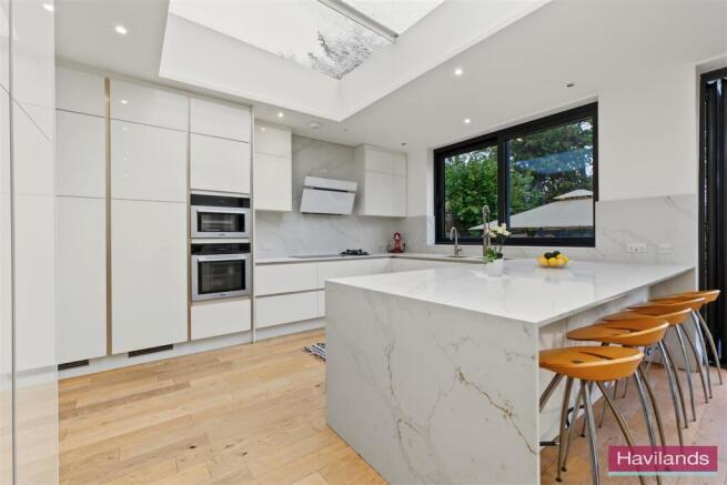 41 Hillfield Park, London N21 3QJ-With Watermark-2
