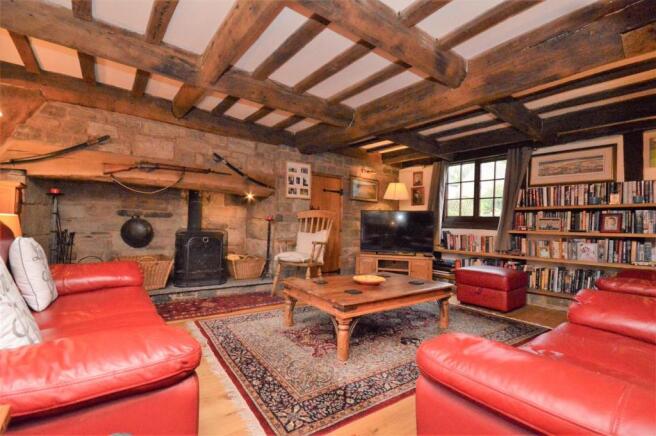 013 living room 2.JPG