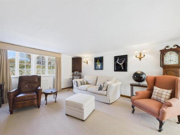 Lounge/Sitting Room