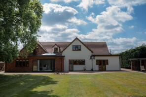 Brecklands, Felixstowe Road, Ipswich IP10 0DF