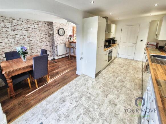 Kitchen/Kitchen Area